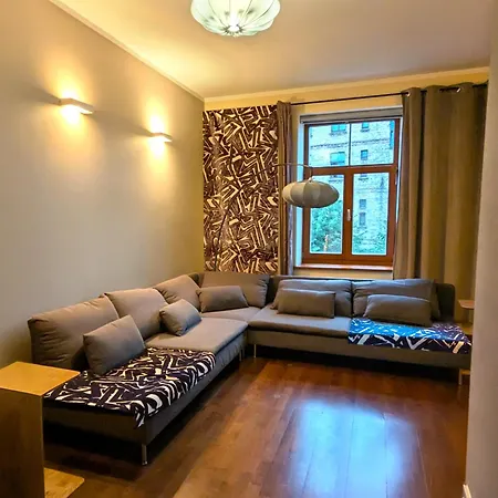 Midcentury Modern, Quiet, 40m With Bath リガ