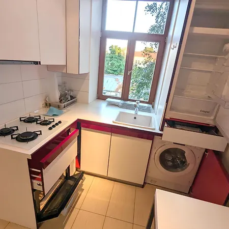 Midcentury Modern, Quiet, 40m With Bath Apartment *