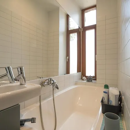 Midcentury Modern, Quiet, 40m With Bath *