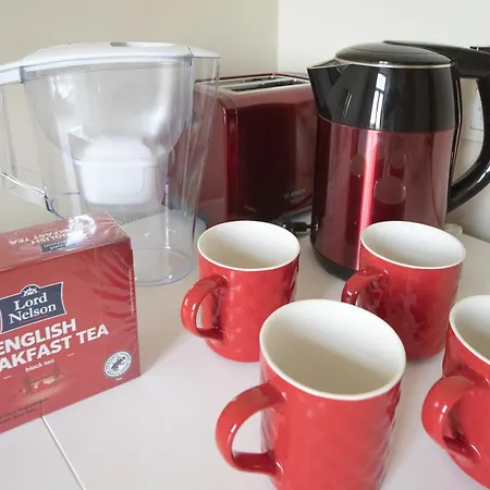 Midcentury Modern, Quiet, 40m With Bath