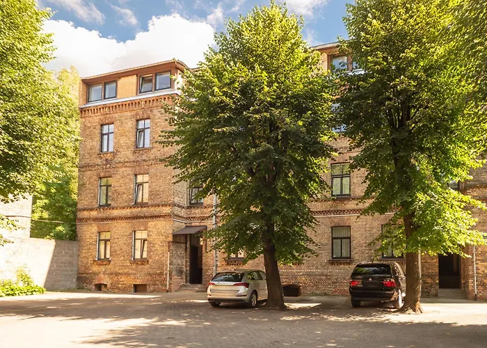 Апартаменты Midcentury Modern, Quiet, 40m With Bath *